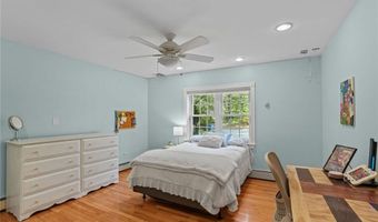 151 Old Jenckes Hill Rd, Lincoln, RI 02865