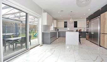 13 Autumn Ct, Airmont, NY 10901