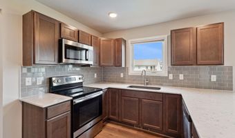 2714 NW 23rd St, Ankeny, IA 50023