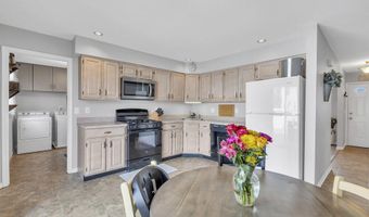 1400 Mizzen Ave, Beachwood, NJ 08722