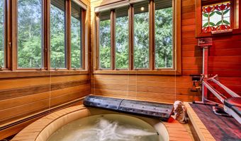 99 Holly Ln, Bayville, NJ 08721