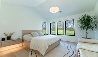 5044 Hickory Pointe Woods SE, Ada, MI 49301