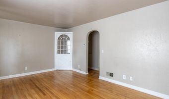 2114 N RICHMOND St, Appleton, WI 54911