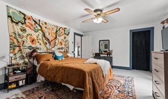 1215 NAVARINO St, Algoma, WI 54201