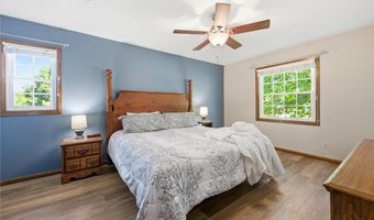 15873 Hayes Trail Ct, Apple Valley, MN 55124