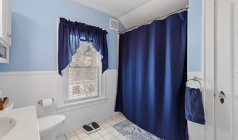 925 Lincoln Ave, Adrian, MI 49221