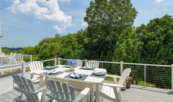 100 Algonquin Rd 13, Narragansett, RI 02882