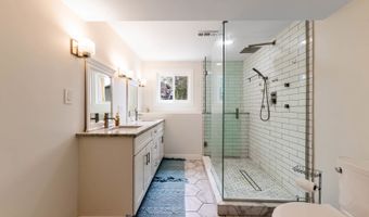 17 W667 Lorraine Ave, Addison, IL 60101