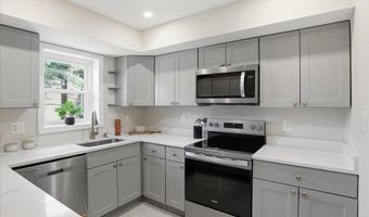 4560 METRO Ct, Annandale, VA 22003