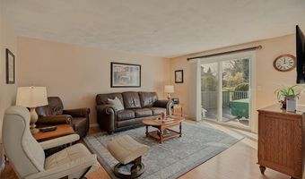 26 Scituate Farms Dr, Cranston, RI 02921