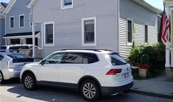 13 Lucas Ave, Newport, RI 02840