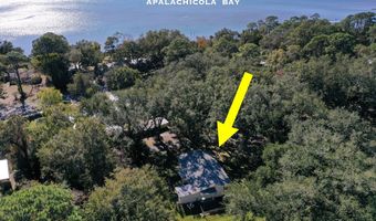 11 Shadow Ln, Apalachicola, FL 32320