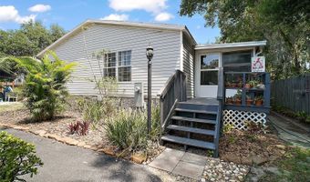 13137 KANSAS Ave, Astatula, FL 34705