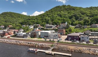 106 S 2nd St, Alma, WI 54610