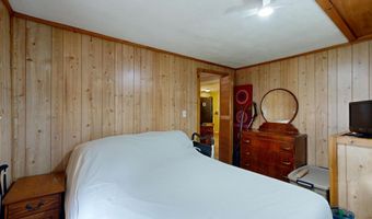 1776 Riverside Dr, Auburn, ME 04210