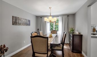 160 Greengage Cir, Amherst, NY 14051