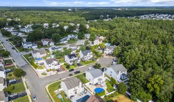 6 Surle Ct, Bayville, NJ 08721