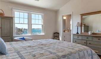 56 Marine Dr, Narragansett, RI 02882