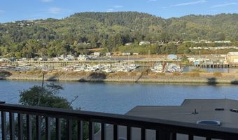 222 DEL NORTE Ln 18, Brookings, OR 97415