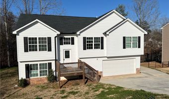 594 Bishop Ct, Commerce, GA 30529