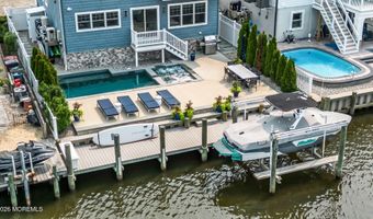 33 Amherst Dr, Bayville, NJ 08721