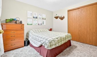 2403 W AMERICAN Dr, Neenah, WI 54956