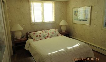 160 Col John Gardner Rd, Narragansett, RI 02882
