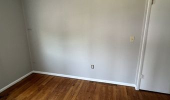 861 Farmington Ave 2nd Floor, Berlin, CT 06037