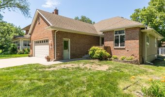 1412 Court St, Adel, IA 50003