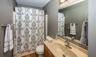 7934 Painted Pony Dr, Indianapolis, IN 46217