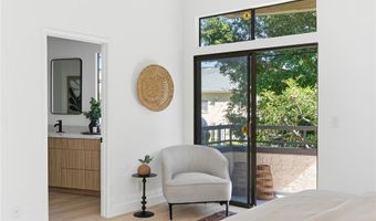 10820 Holman Ave 204, Los Angeles, CA 90024