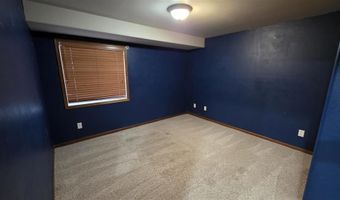 913 34th St, Cody, WY 82414