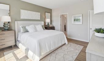 928 Darter Dr, Bowling Green, OH 43402