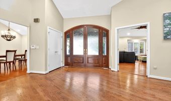 9209 VENDOME Dr, Bethesda, MD 20817