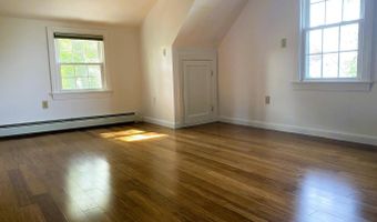 17 US Route One, Falmouth, ME 04105