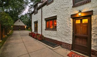 165 Lamarck Dr, Amherst, NY 14226