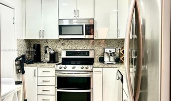 9500 W Bay Harbor Dr 2G, Bay Harbor Islands, FL 33154