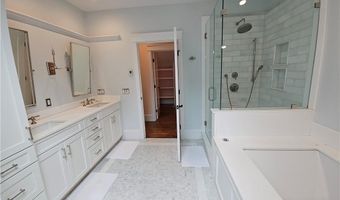 209 Coggeshall Ave, Newport, RI 02840