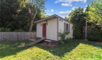 9 Kitchener Rd, Johnston, RI 02919
