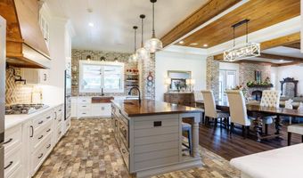 173 Circlestone Dr, Adel, GA 31620