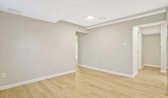 706 N CLEVELAND St, Arlington, VA 22201