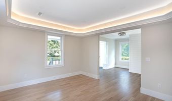 28 Carroll Ave, Newport, RI 02840