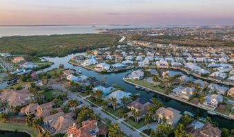 625 BALIBAY Rd, Apollo Beach, FL 33572