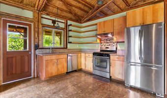 630 E Kuiaha Rd, Haiku, HI 96708