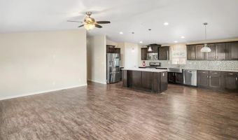 525 W El Norte Pkwy 214, Escondido, CA 92026