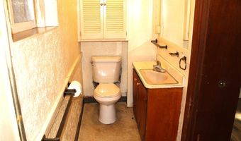 323 Fox Dr, Ashtabula, OH 44004