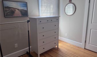 35 Elm St B, Newport, RI 02840