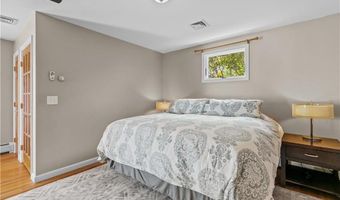 30 First School St, Bristol, RI 02809