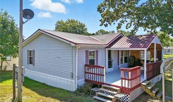 24 Silver Pond Dr, Apple Creek, OH 44606