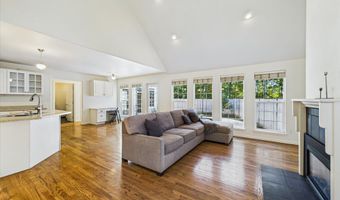 2700 Meadow Creek Way, Arcata, CA 95521